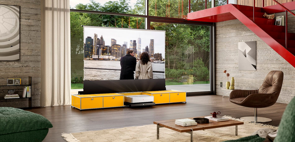 USM Sideboard der Leica Cine Collection mit integrierter Technik