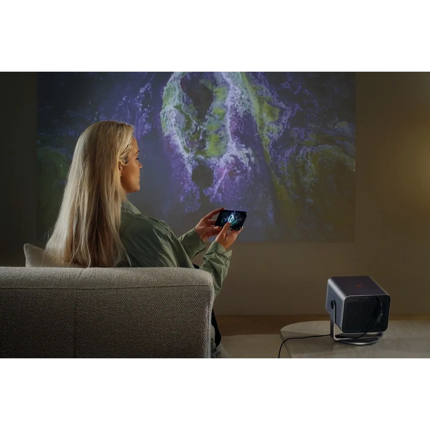 Leica Cine Compact 1 – Mobiles 4K-Laser-Smart-Cinema-System - HiFi-Profis Darmstadt